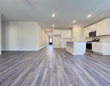 3720 Canyon Drive - Photo Thumbnail 3