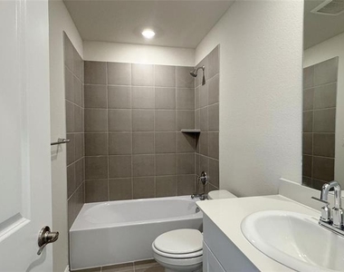 3720 Canyon Drive - Photo Thumbnail 11