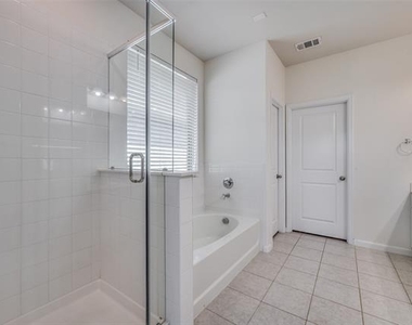 16309 Garden Drive - Photo Thumbnail 14