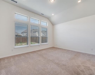 16309 Garden Drive - Photo Thumbnail 12