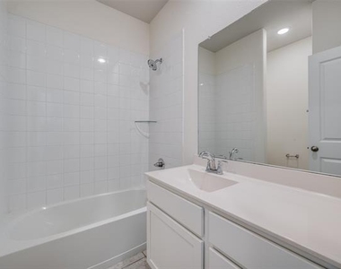 16309 Garden Drive - Photo Thumbnail 21