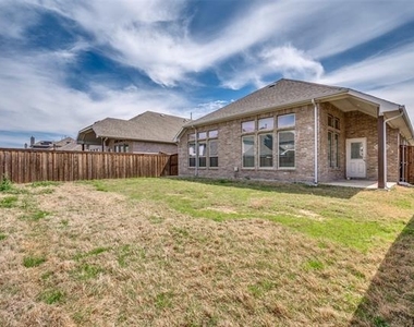 16309 Garden Drive - Photo Thumbnail 24