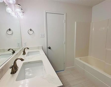 1007 Chilton Drive - Photo Thumbnail 28
