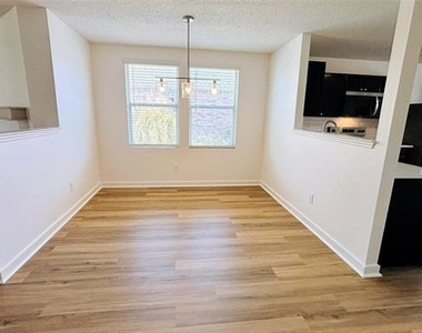 1007 Chilton Drive - Photo Thumbnail 10
