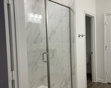 4513 Bishop Street - Photo Thumbnail 23