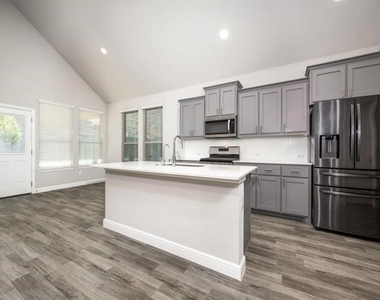 1316 Millerbird Way - Photo Thumbnail 5