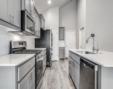 1316 Millerbird Way - Photo Thumbnail 3