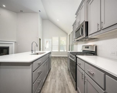 1316 Millerbird Way - Photo Thumbnail 6