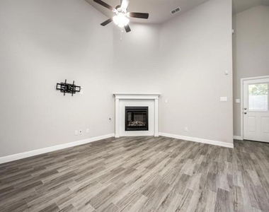 1316 Millerbird Way - Photo Thumbnail 10