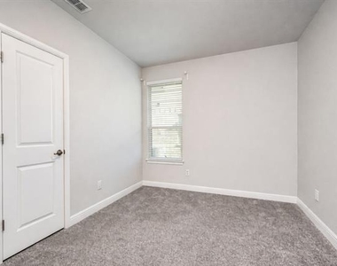 1316 Millerbird Way - Photo Thumbnail 19