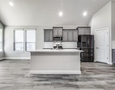1316 Millerbird Way - Photo Thumbnail 2