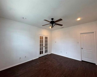 917 Swan Ridge Drive - Photo Thumbnail 6