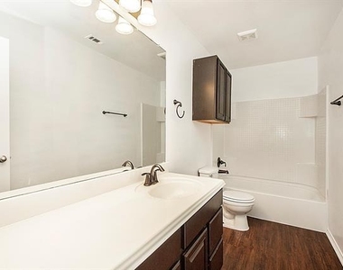 917 Swan Ridge Drive - Photo Thumbnail 18