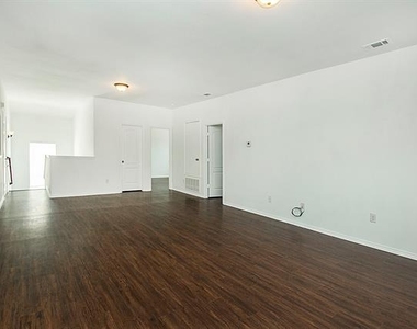 917 Swan Ridge Drive - Photo Thumbnail 17