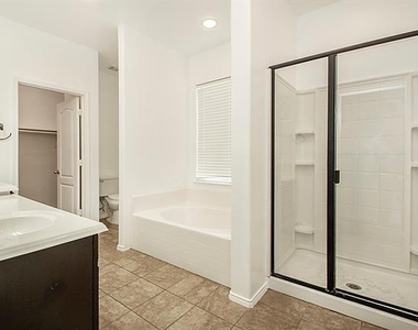 917 Swan Ridge Drive - Photo Thumbnail 13
