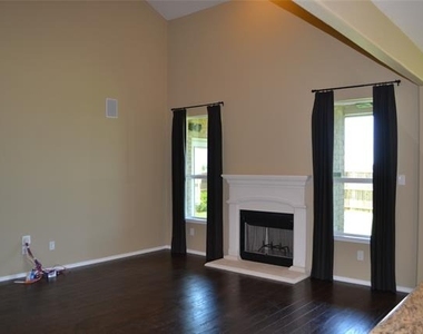 917 Swan Ridge Drive - Photo Thumbnail 3