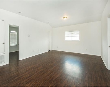 917 Swan Ridge Drive - Photo Thumbnail 15