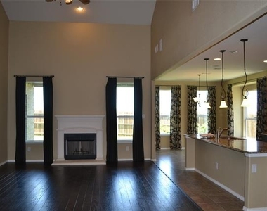 917 Swan Ridge Drive - Photo Thumbnail 5