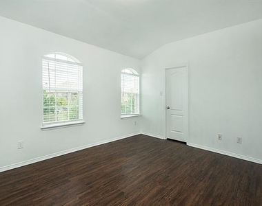 917 Swan Ridge Drive - Photo Thumbnail 21