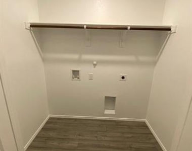 3116 Harper Street - Photo Thumbnail 6