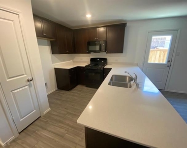 3116 Harper Street - Photo Thumbnail 3