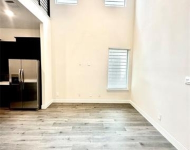 4548 Community Court - Photo Thumbnail 7