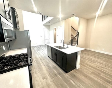 4548 Community Court - Photo Thumbnail 10