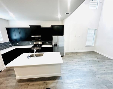 4548 Community Court - Photo Thumbnail 11