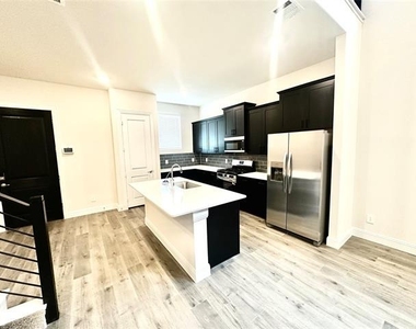 4548 Community Court - Photo Thumbnail 6