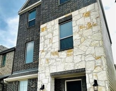 4548 Community Court - Photo Thumbnail 2