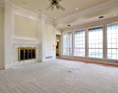 7000 Ivory Court - Photo Thumbnail 3