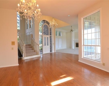 7000 Ivory Court - Photo Thumbnail 4
