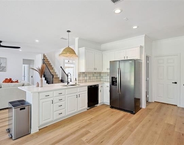 5615 Teal Court - Photo Thumbnail 11