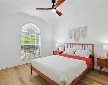 5615 Teal Court - Photo Thumbnail 23