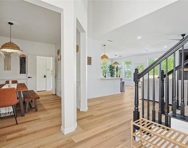 5615 Teal Court - Photo Thumbnail 5