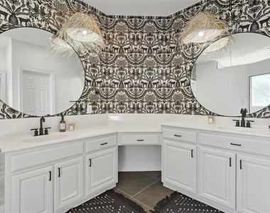 5615 Teal Court - Photo Thumbnail 16