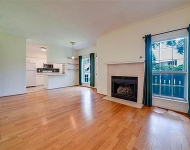 1700 Amelia Court - Photo Thumbnail 3