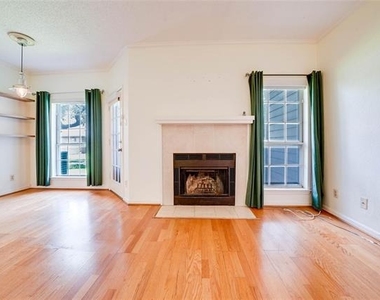 1700 Amelia Court - Photo Thumbnail 4