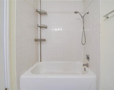 1700 Amelia Court - Photo Thumbnail 14