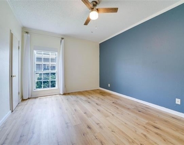 1700 Amelia Court - Photo Thumbnail 11