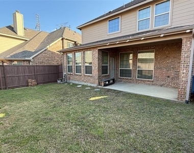 309 Sir Brine Drive - Photo Thumbnail 15