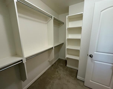 309 Sir Brine Drive - Photo Thumbnail 22