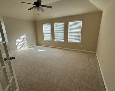 309 Sir Brine Drive - Photo Thumbnail 27