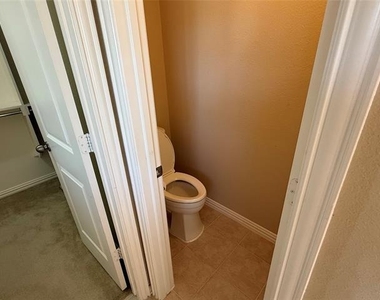 309 Sir Brine Drive - Photo Thumbnail 20