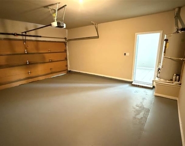 309 Sir Brine Drive - Photo Thumbnail 3