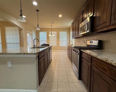 309 Sir Brine Drive - Photo Thumbnail 11