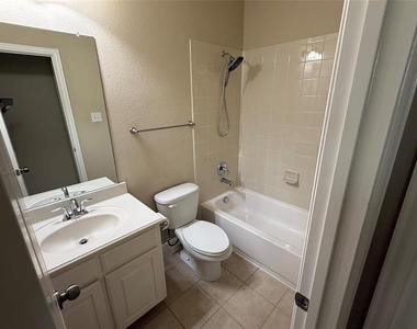 309 Sir Brine Drive - Photo Thumbnail 5