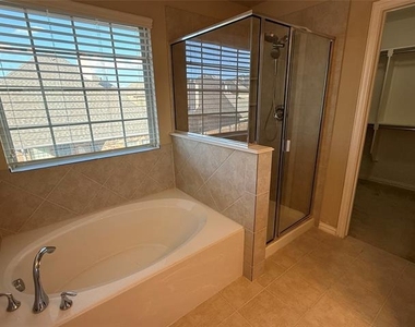309 Sir Brine Drive - Photo Thumbnail 19
