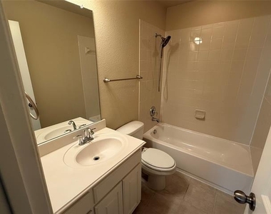309 Sir Brine Drive - Photo Thumbnail 24