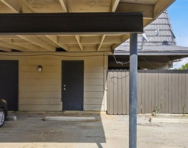 2729 Hurstview Drive - Photo Thumbnail 21